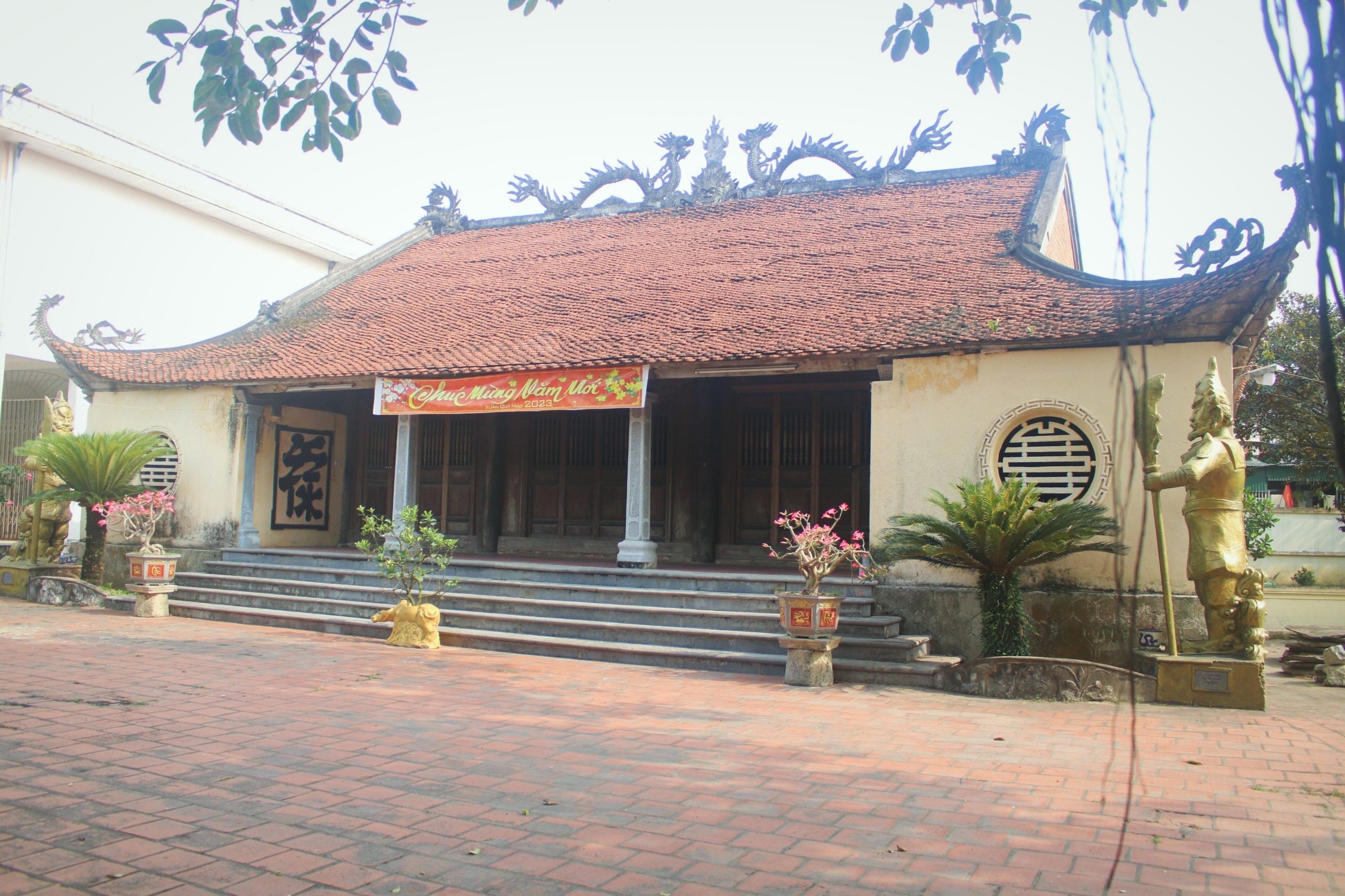 Anh-tin-bai